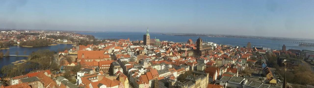 Ferienhaus Mien Hüsing Stralsund Exterior foto